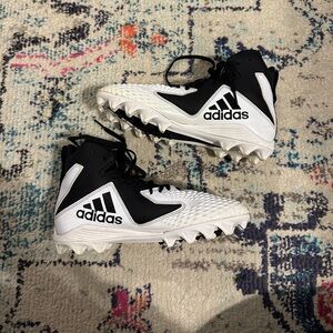 Youth Adidas Football Cleats (5Y)